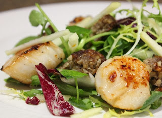 SCALLOPS WITH WHITE PUDDING