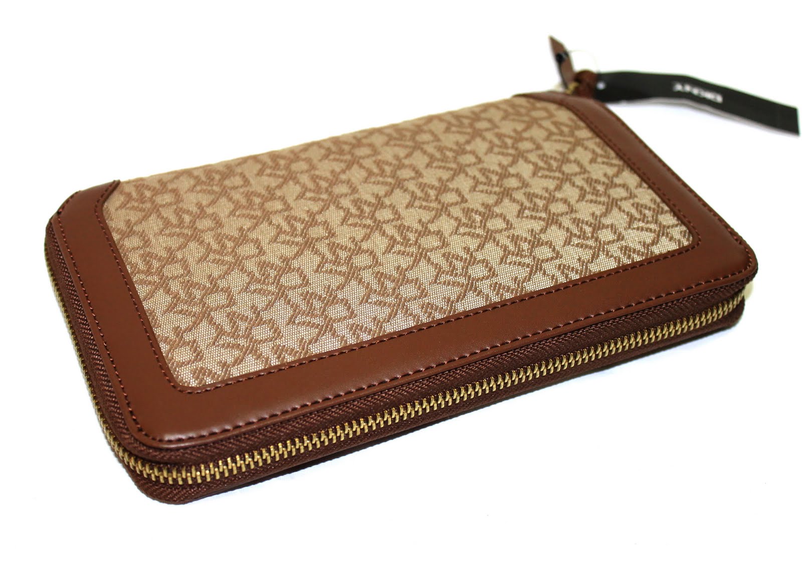 Boutique Malaysia DKNY TOWN & COUNTRY zip around style WALLET