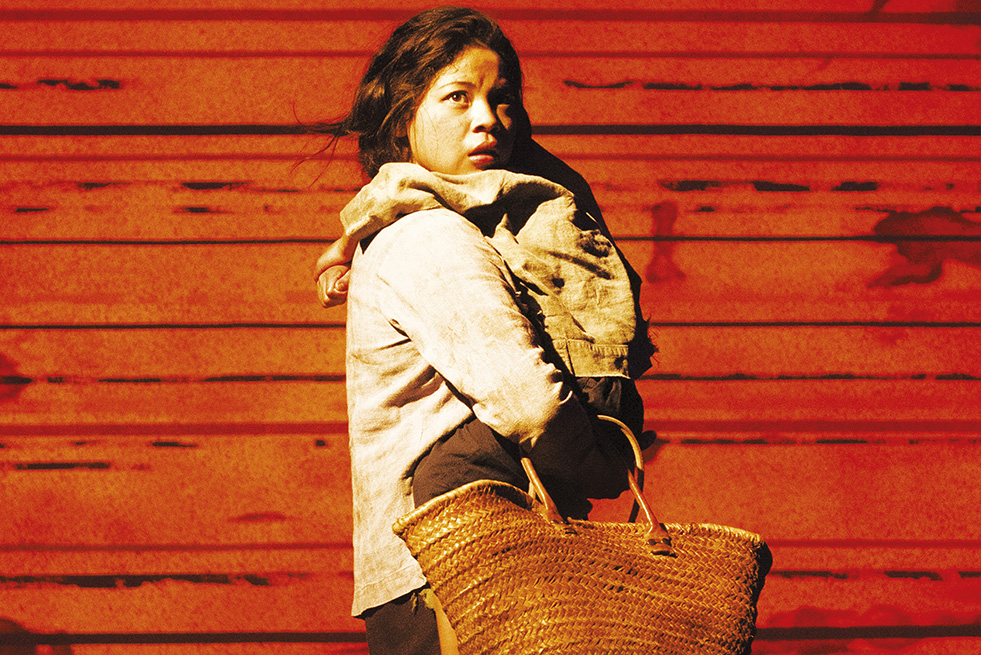 Miss Saigon 25th Anniversary Performance (film) Review Rewrite This Story