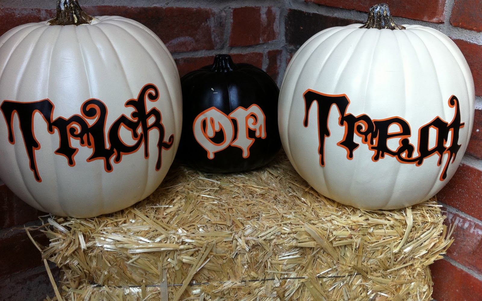 Obsessed with Scrapbooking Easy Halloween Cricut Vinyl Pumpkins!