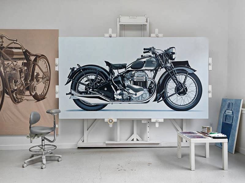 William Fisk’s Photorealistic Motorcycle Paintings