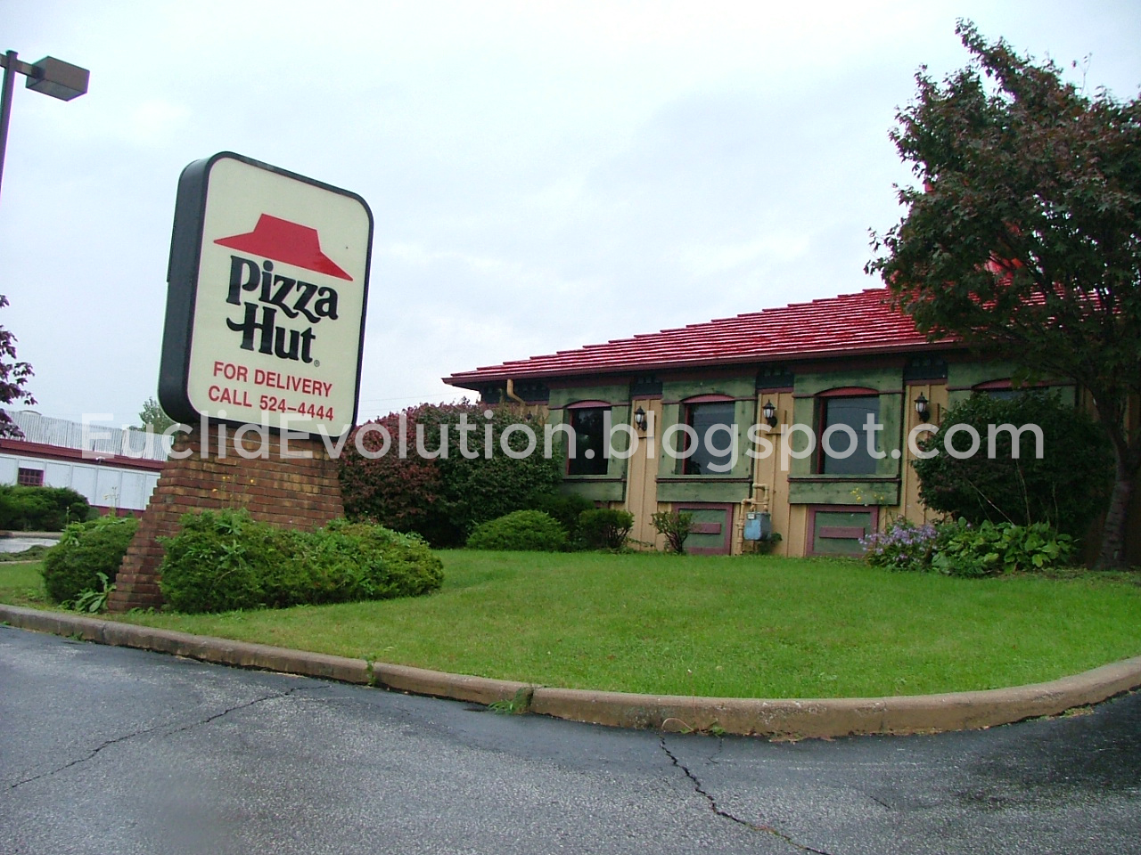 Euclid Evolution Pizza Hut 26010 Euclid Ave