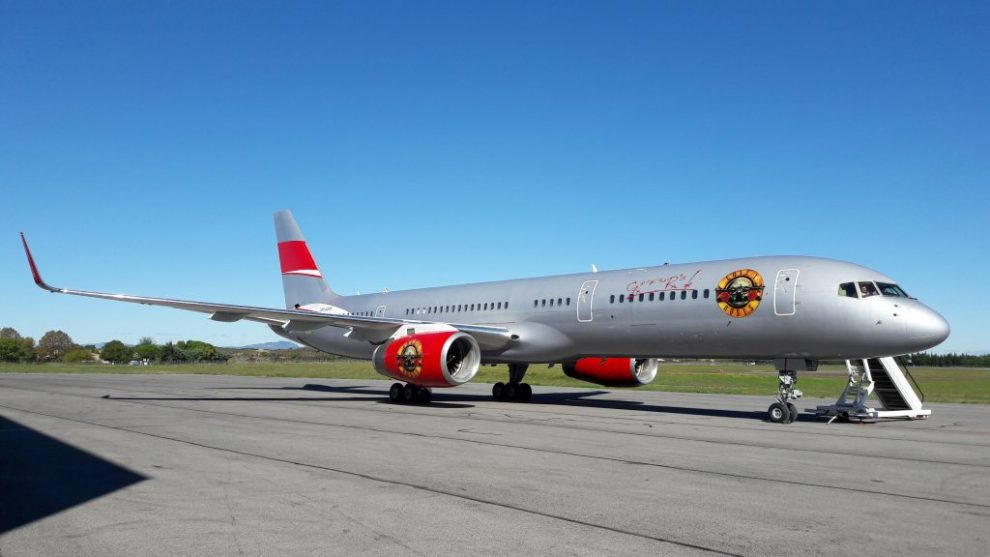 Guns N' Roses virá ao Brasil com a própria aeronave – Veja fotos Guns N' Roses virá ao Brasil com a própria aeronave – Veja fotos