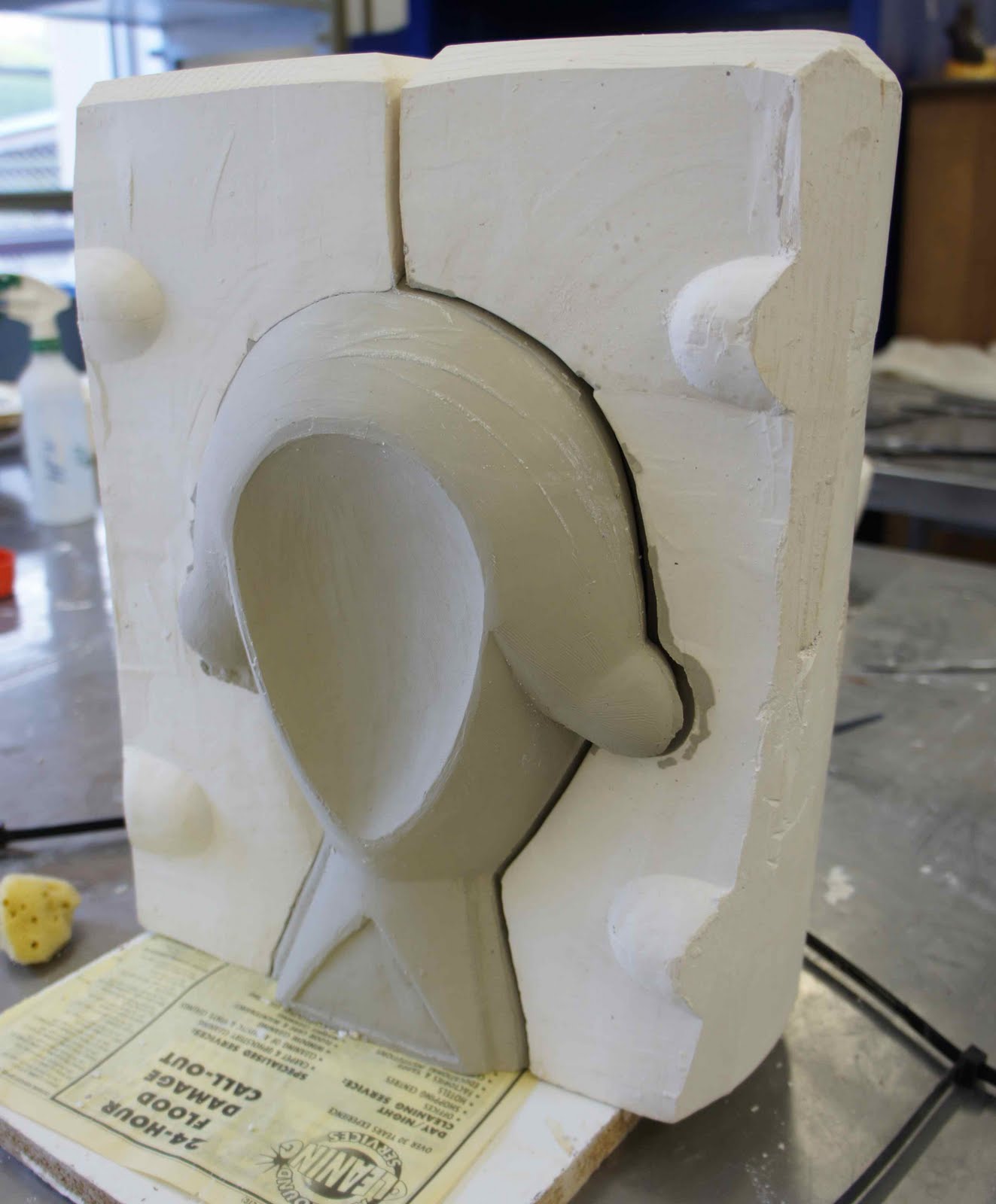 EUGENE HŐN CERAMIC ARTIST Slipcasting the decoyduck; stepbystep