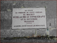Fuente: http://rouenenimages.blogspot.com/2011/06/eglise-saint-gervais-suite.html Lápida donde estuvo el priorato en Rouen