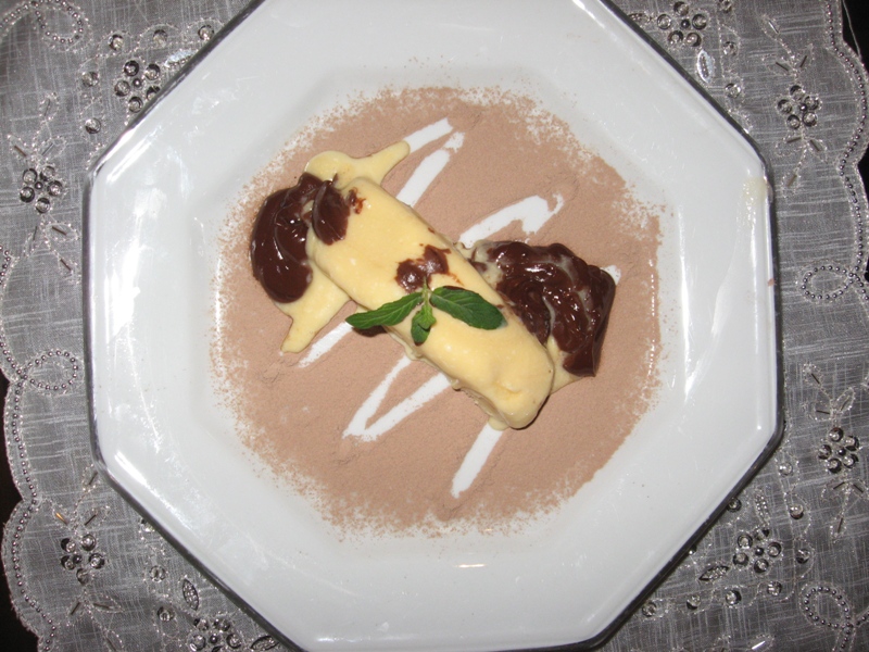 Terrine de chocolate branco com calda de chocolate amargo Lilica Gourmet