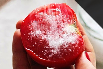 Cara Mencegah Bisul Dengan Scrub Tomat Buatan Sendiri