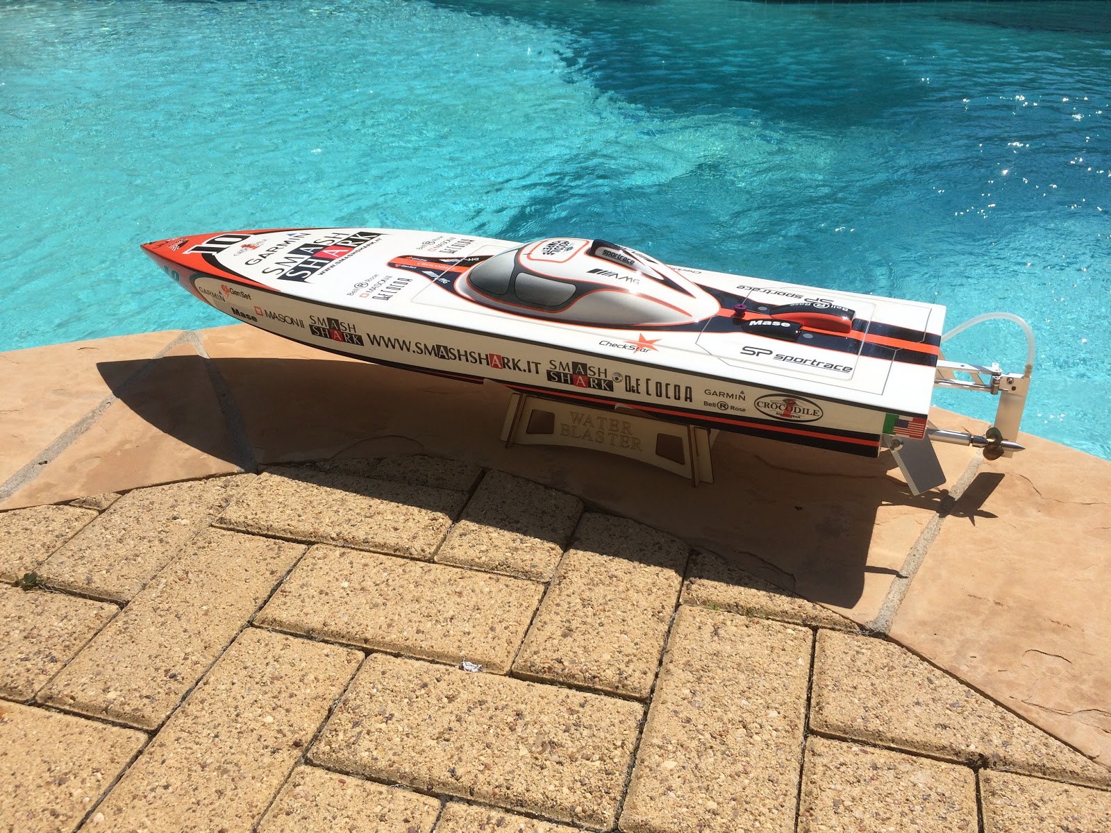 smash shark rc boat