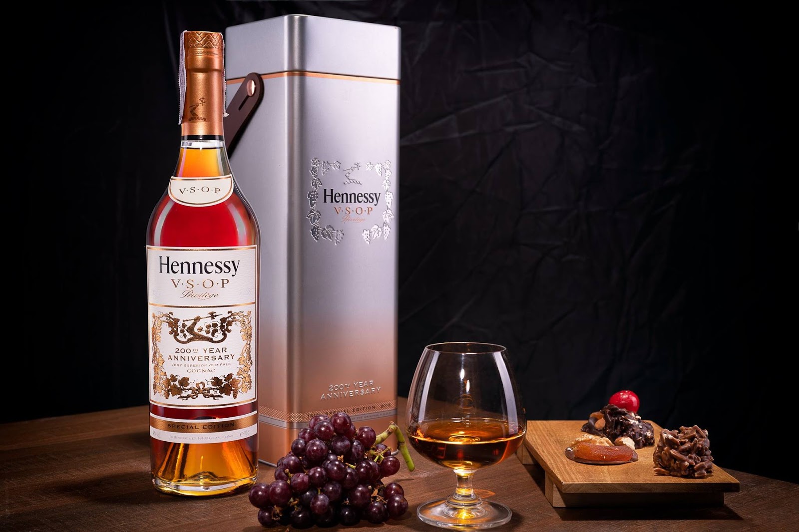 เดินหลงในดงเหล้า: Hennessy V.S.O.P. Privilege 200th Anniversary Limited