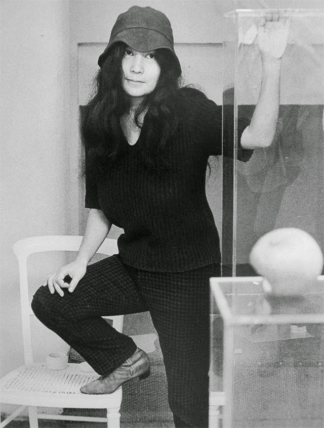 Rare Portraits of Yoko Ono in the Early 1960s, Before She