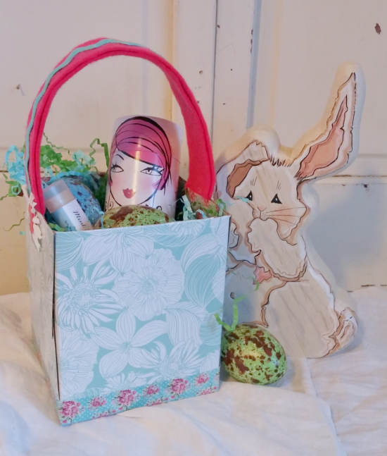 How to make an Easter basket from a recycled tissue box