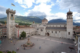 The beautiful Piazza Duomo in Trento