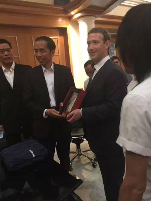 Koleksi Foto Mark, Pemilik Facebook Selama di Indonesia