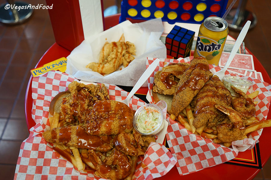 Vegas and Food: Mild Sauce Chicago style is now open in Los Angeles