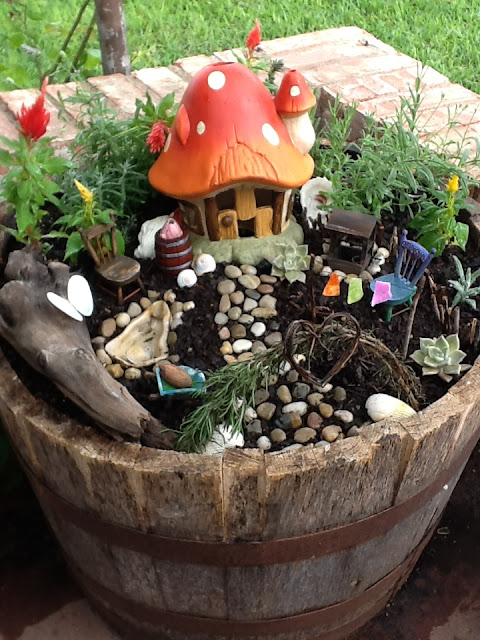 Fairy garden Ideas: The Magic Mushroom Garden 