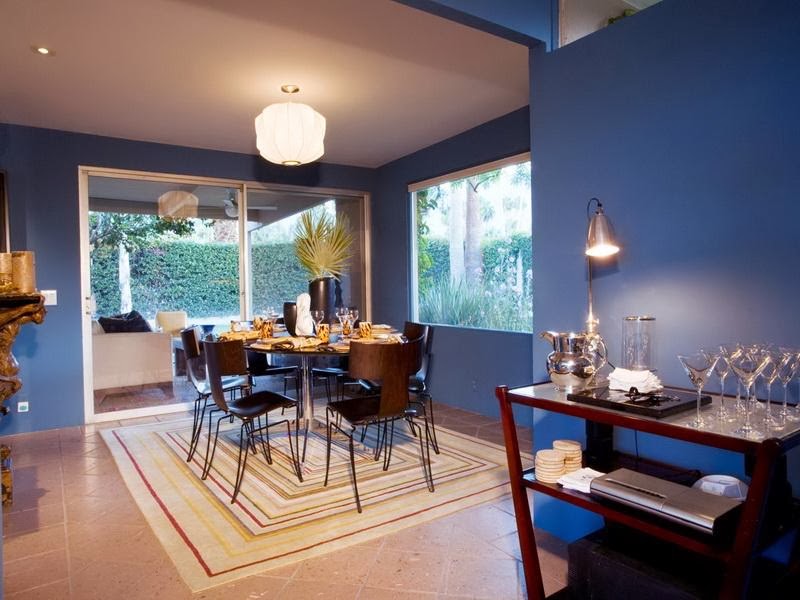 Decorating A Dining Room With The Color Blue