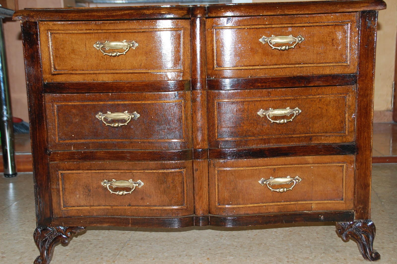 ARTESANIA Y PINTURAS ANGEL RESTAURACION DE MUEBLES ANTIGUOS