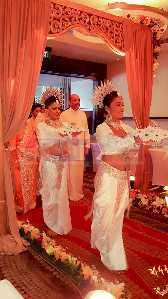 Palitha Range bandara's daughter Wedding Sri Lanka Hot Picture Gallery.