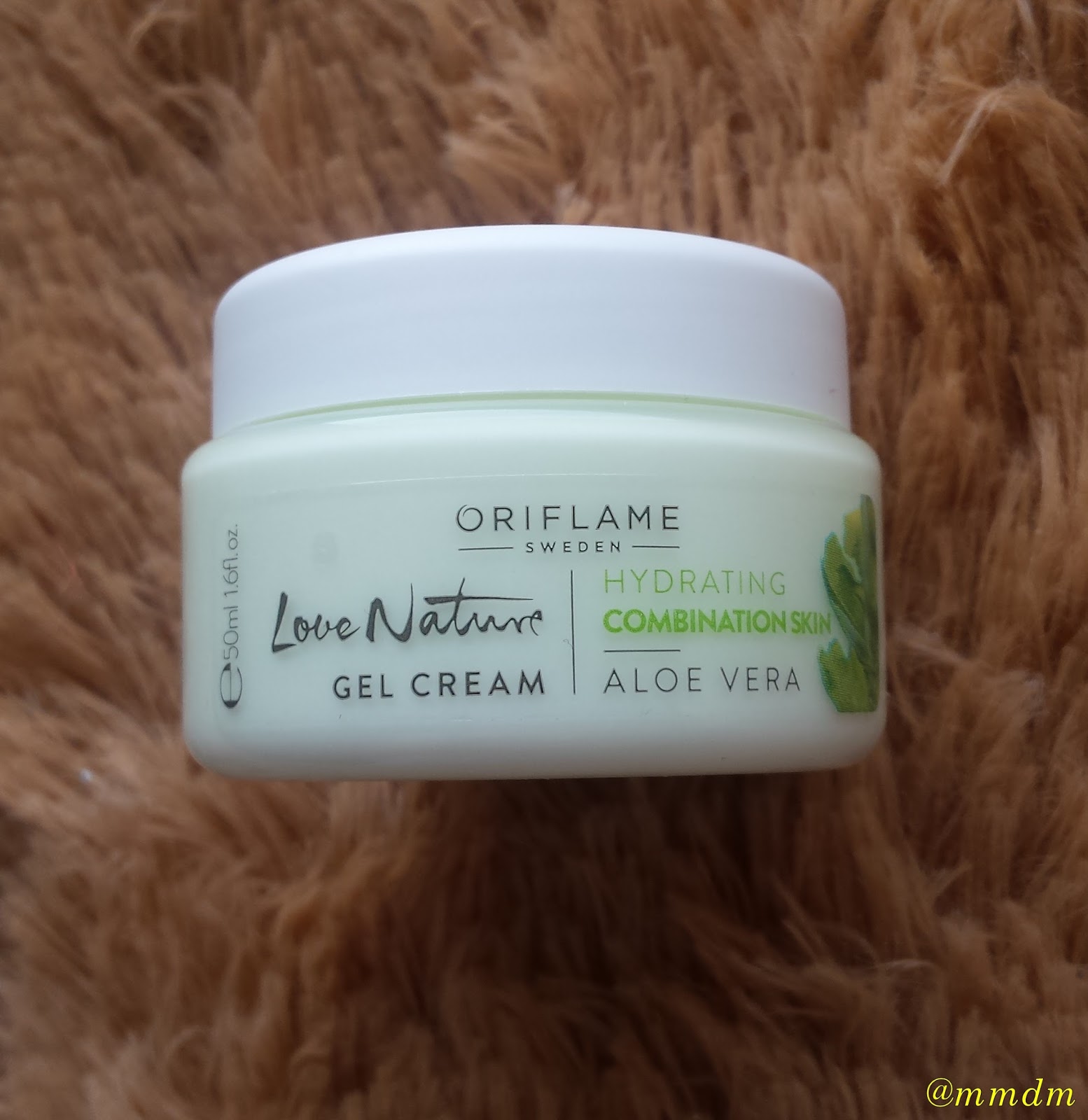 Oriflame Love Nature cremăgel hidratantă pentru tenul mixt cu