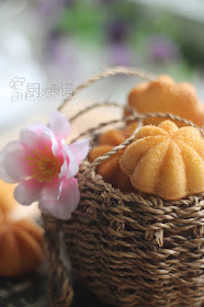 厨苑食谱: 传统烤鸡蛋糕【Traditional Kuih Bahulu】