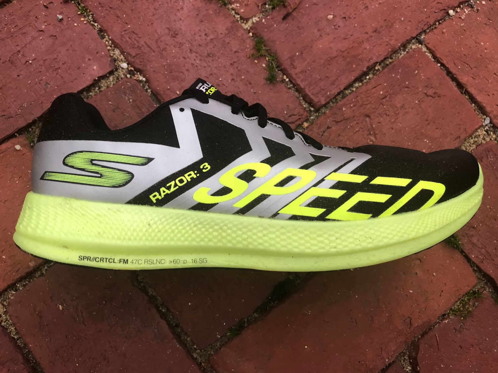 skechers go run razor 3 uk