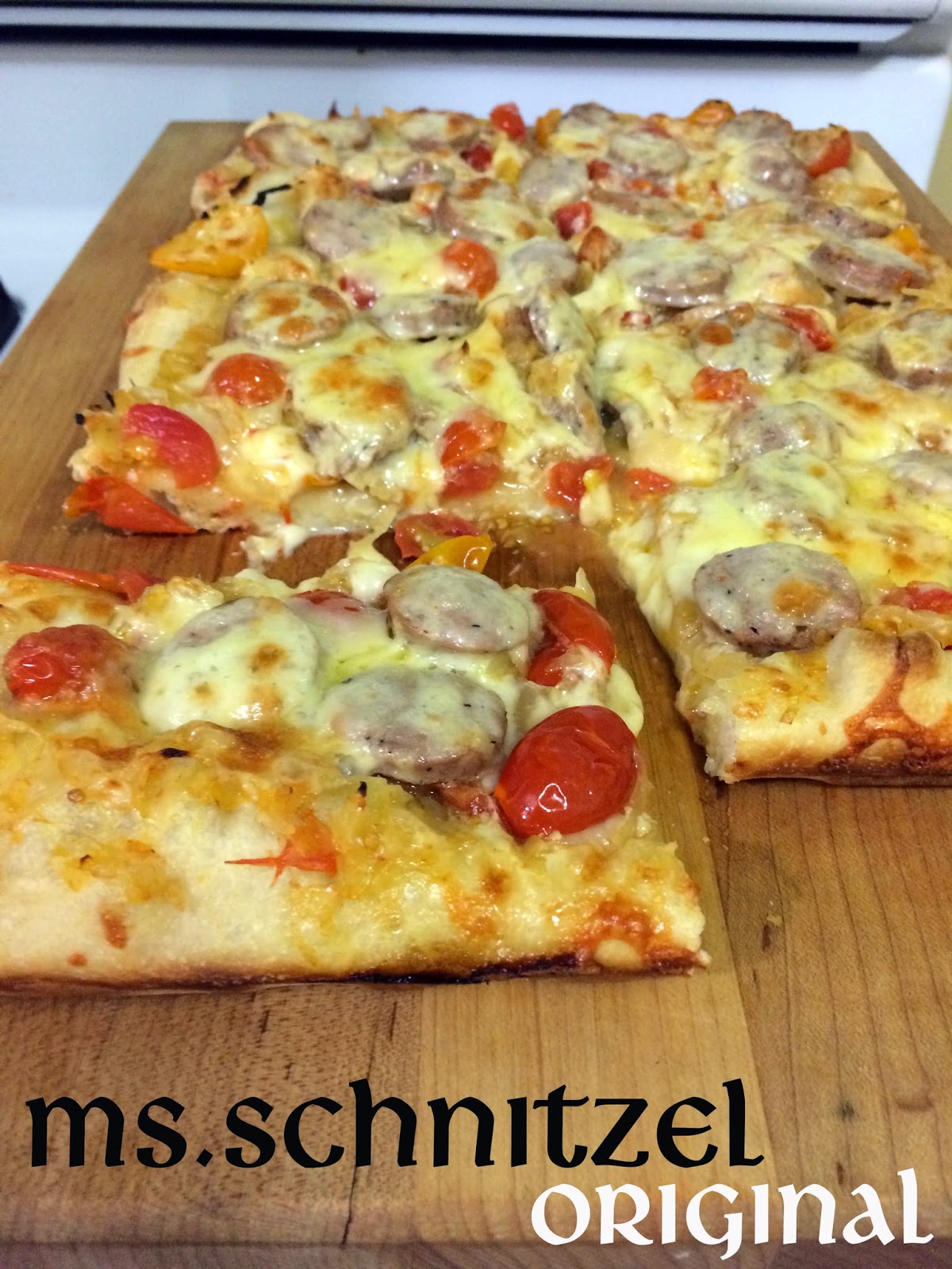 Ms. Schnitzel: Sauerkraut Pizza, Ms.Schnitzel Style