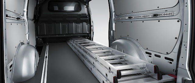 Metris 2017 Mercedes-Benz Metris cargo area