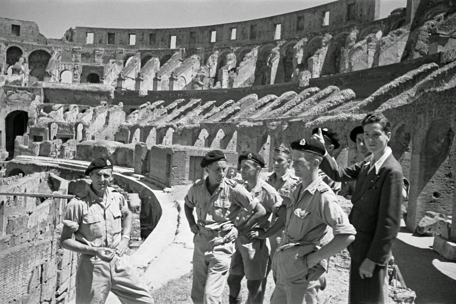 Рим вторая мировая. Италия 1942. Италия 1944. Гумьерами. Италия 2 мировая. Италия во второй мировой войне.