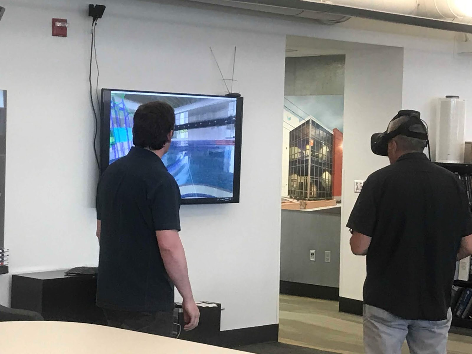 BIM Chapters Minnesota State Senator Experiences Virtual Reality at LHB
