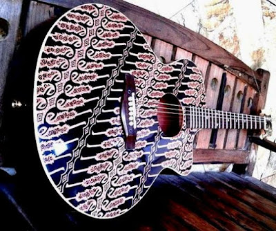 gitar motif batik parang