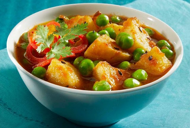 Aloo Matar (Peas & Potato)