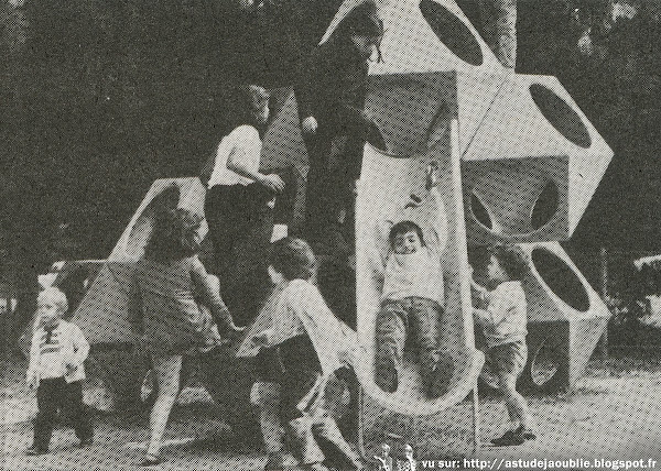 PlayCubes - Play Cubes - Aire de jeux - Playground  Architecte: Richard Dattner  Edition: Playstreet, Inc. / Playstyle Création: 1969  Les Arcs 1800