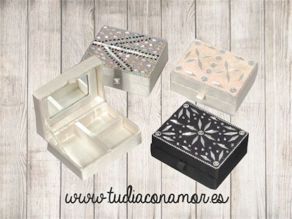 Joyero bonito y elegante Un detalle bonito y elegante para mujer. Joyeros de madera para regalar en vuestro enlace