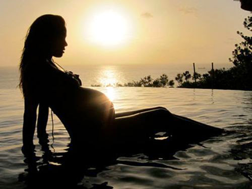 Πανσέληνος Αυγούστου ηλιοβασίλεμα