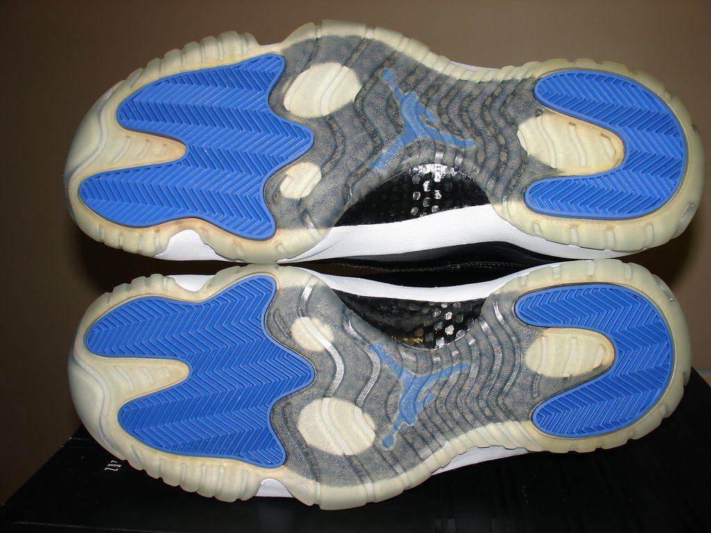 jordan space jams 10.5