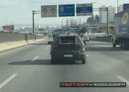 Flagra: Fiat X6H roda camuflado em São Paulo