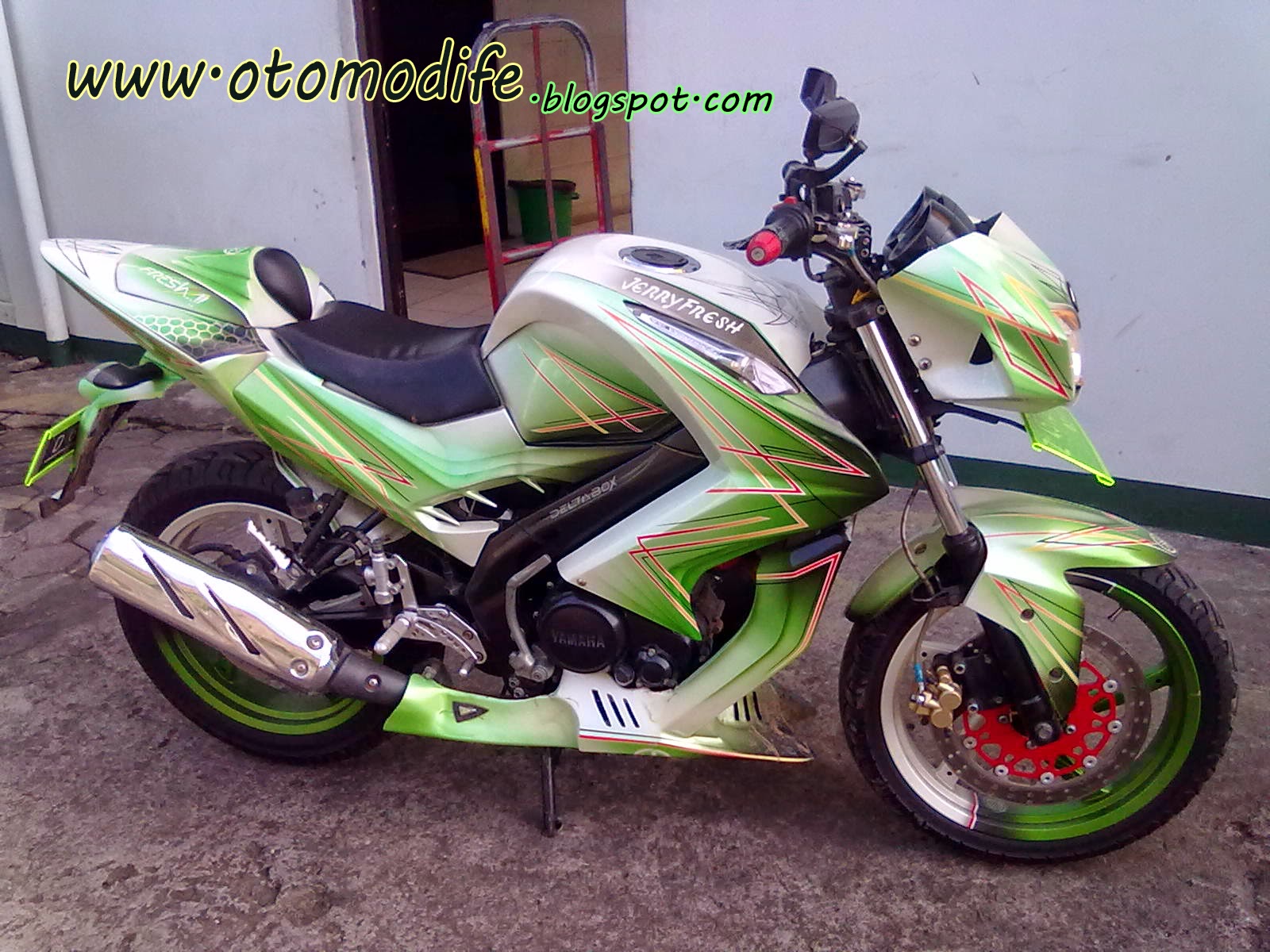 Kumpulan Modifikasi Airbrush New Vixion Terbaru Dan Terlengkap