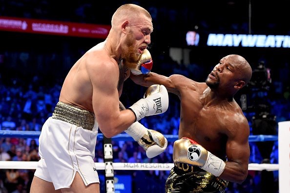 Mayweather vence a McGregor por nocaut técnico Mayweather vence a McGregor por nocaut técnico