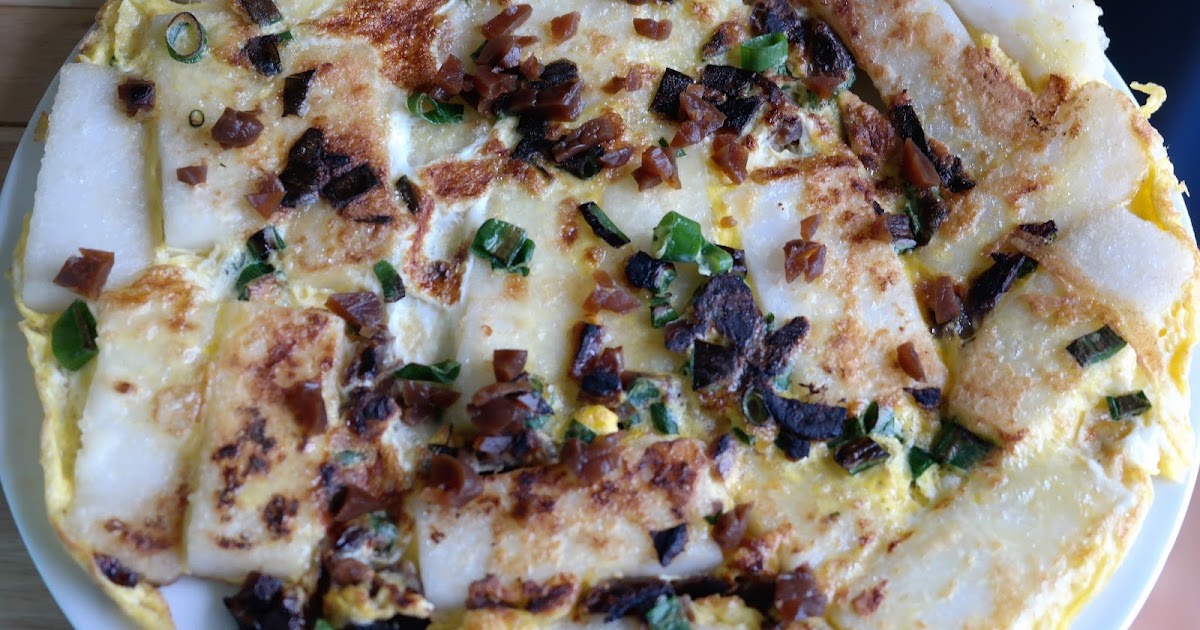 Banh Bot Chien, Vietnamese Fried Rice Flour Cake with Eggs