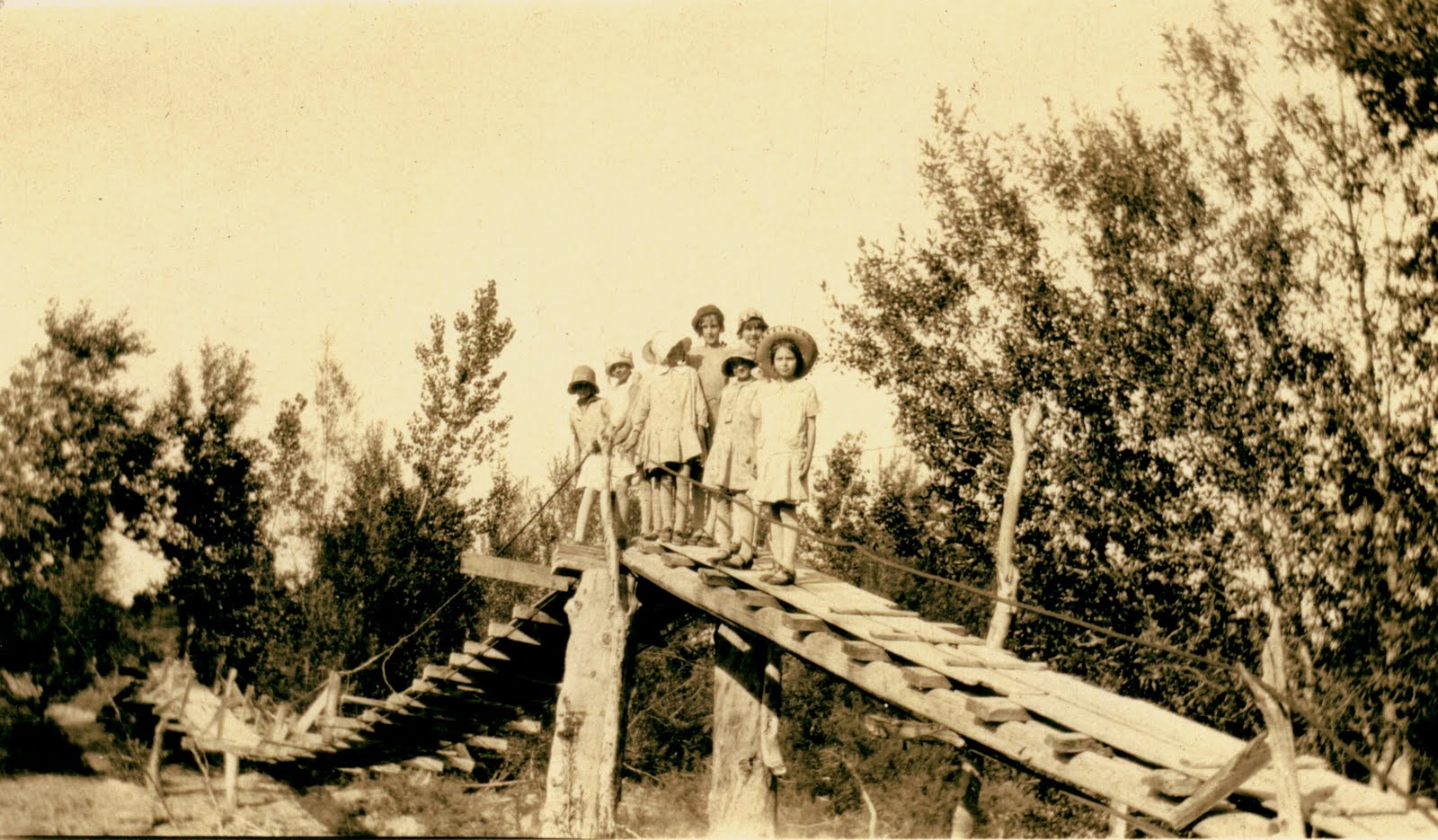 EMERY COUNTY ARCHIVES Home PUBLIC