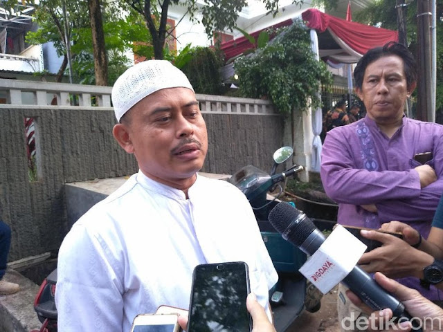 Muncul Petisi Tolak Perpanjangan Izin yang Habis 20 Juni, FPI Buka Suara Muncul Petisi Tolak Perpanjangan Izin yang Habis 20 Juni, FPI Buka Suara