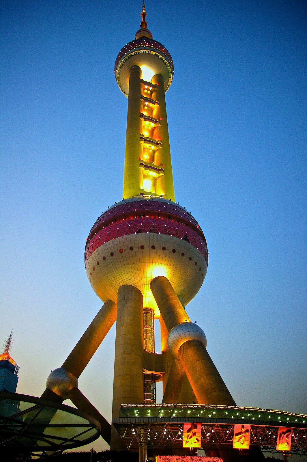 Descubre TU MUNDO Arquitectura Torre Perla Oriental, Shanghái China Descubre TU MUNDO Arquitectura Torre Perla Oriental, Shanghái China