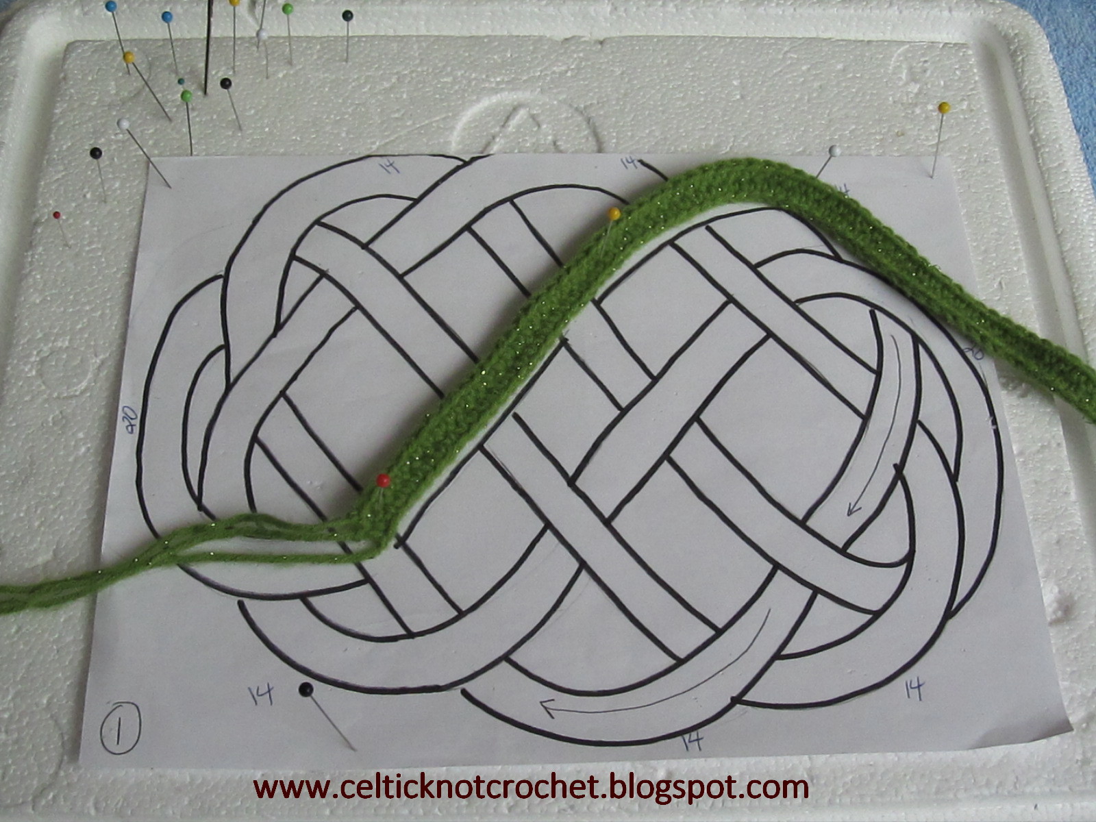Celtic Knot Crochet: Kerry Shrug - Tips & Photos for Weaving Knot