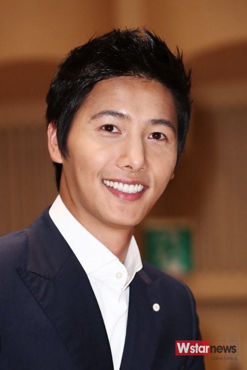 ли сан машина. ли чон шик. ли сан машина. юнг санюн. ли сан-юн корейский актёр.