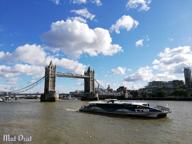 Thames River Cruise London Tower Bridge
