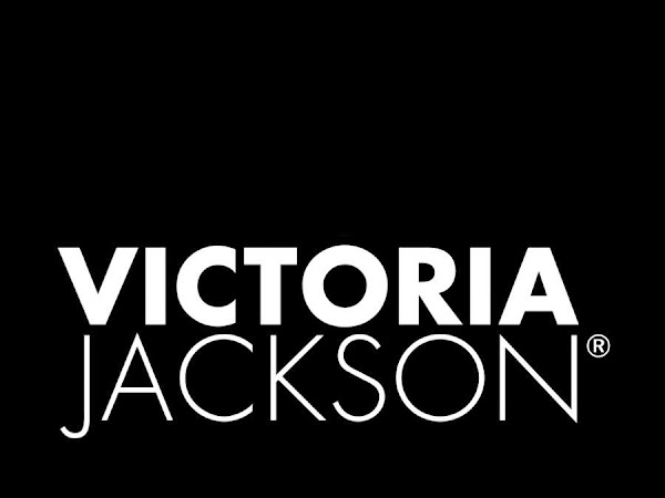 Review: Victoria Jackson Cosmetics Survival Kit.  Perfect for the polished professional