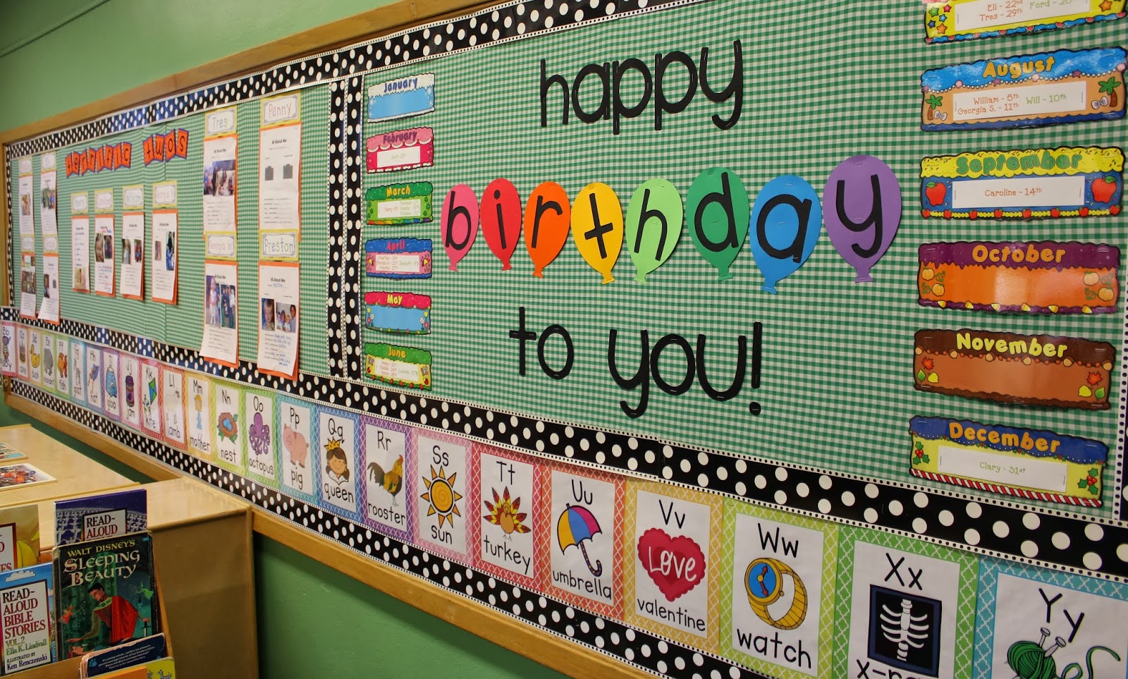 Elementary Organization a december classroom tour.