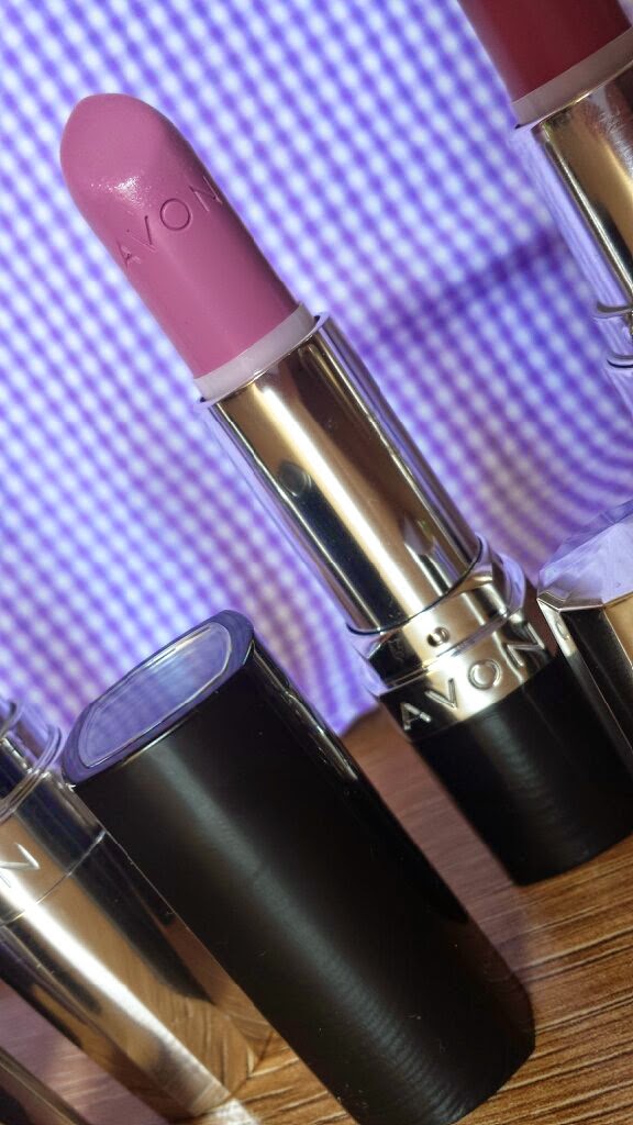 Avon Lipstick - Ultra Colour - Optimistic Orchid