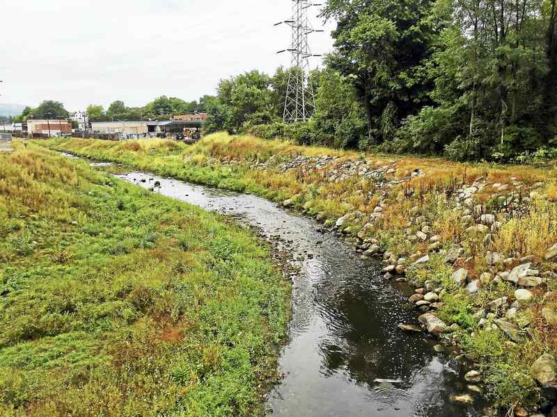 MEC&F Expert Engineers An overflowed heating oil tank at the Sons of