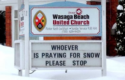 http://www.funnysigns.net/whoever-is-praying-for-snow/